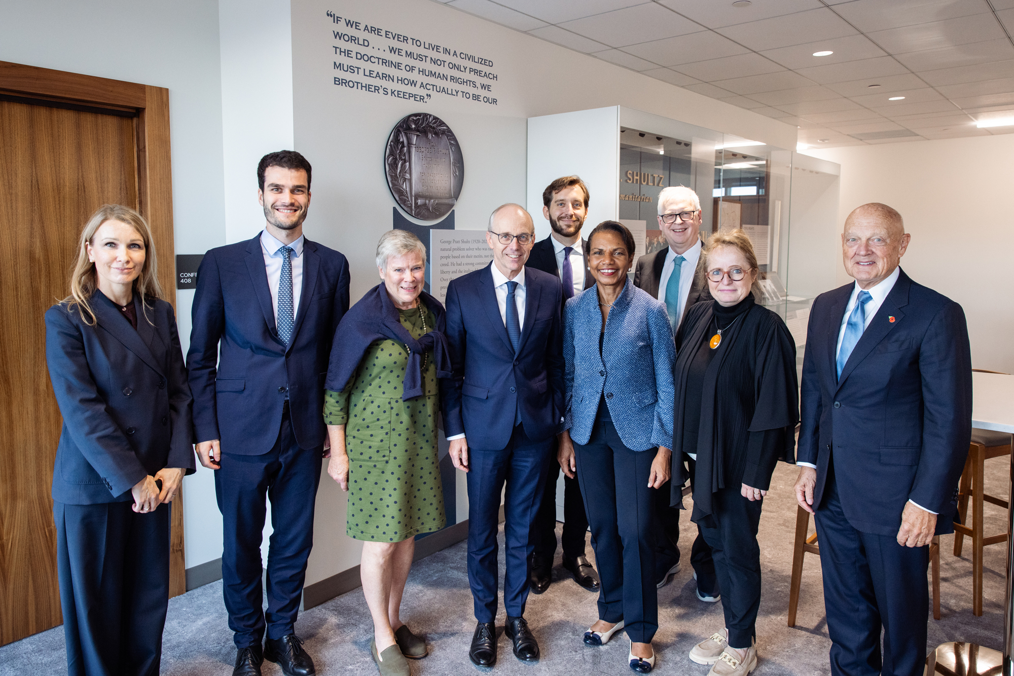 Luxembourg PM Luc Frieden (center) is seen with Hoover Research Fellow Rose Gottemoeller (left), Hoover Institution Director Condoleezza Rice, Luxembourg’s Ambassador to the United States Nicole Bintner-Bakshian (right of Rice). Also pictured are Hoover Research Director Steven J. Davis (back right) and Distinguished Visiting Fellow Adm. James O. Ellis Jr. (far right). (Patrick Beaudouin)