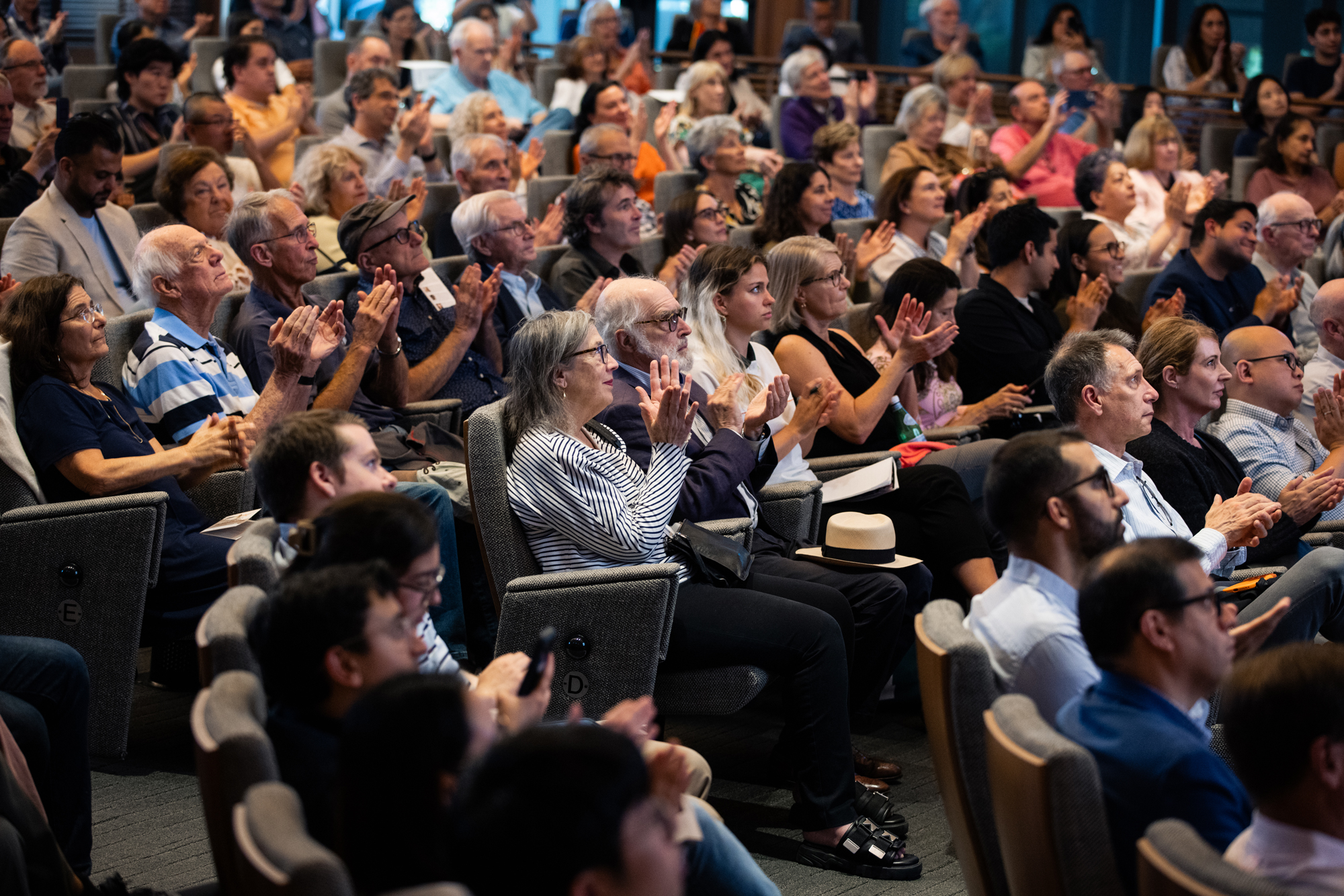 Attendees fill Hauck Auditorium during Hoover’s Choosing Freedom dialogue, part of the Institution’s Ideas That Made U.S.: Dialogues on Freedom series commemorating the 250th anniversary of America’s independence.