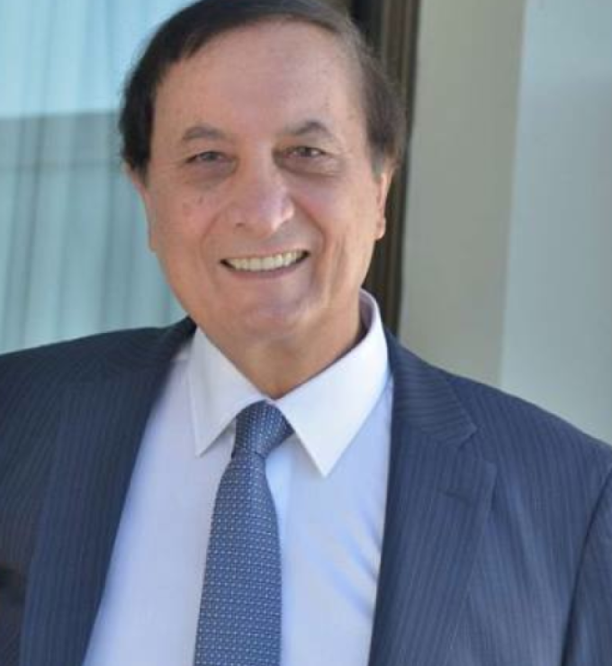 George Tavlas Headshot