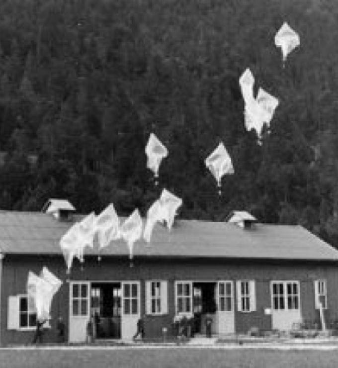 Image for Voices of Hope: The Story of Radio Free Europe and Radio Liberty (2)