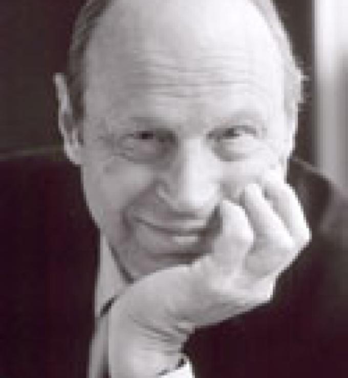 E. Donald Hirsch Jr.