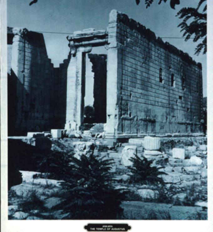 Poster Collection, TU 28, Hoover Institution Archives