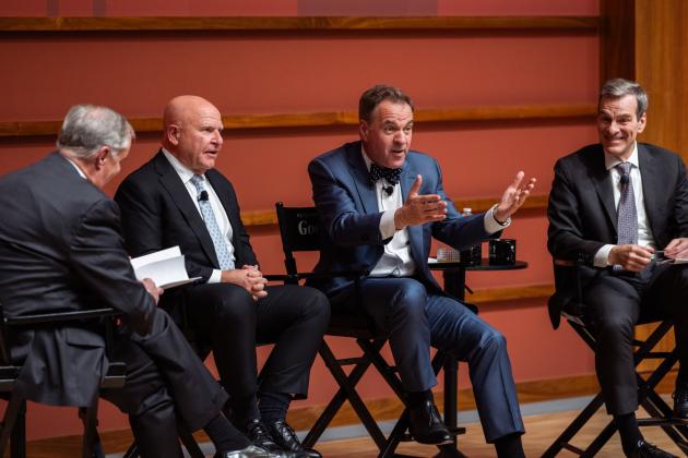 Senior Fellow and GoodFellows host Niall Ferguson gestures to the audience during a live taping of their podcast in Hoover’s Hauck Auditorium on April 22, 2026. (Patrick Beaudouin)