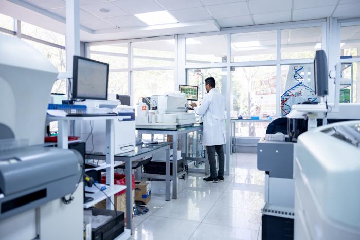LabratoryScienceiStock-1938555104.jpg