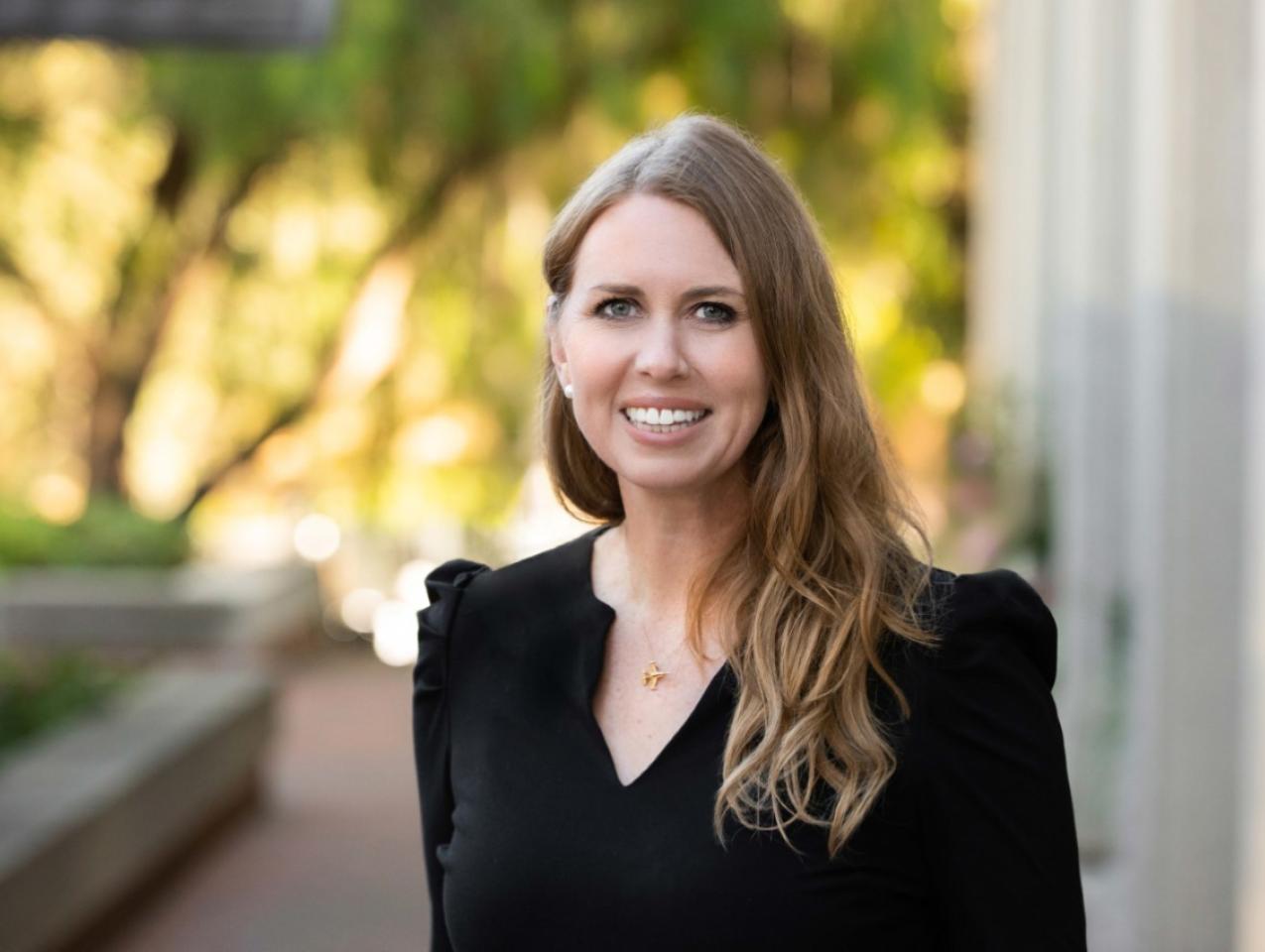 Lisa McKinnon Munde