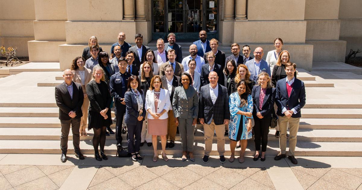 Hoover_InternationalConference_Group