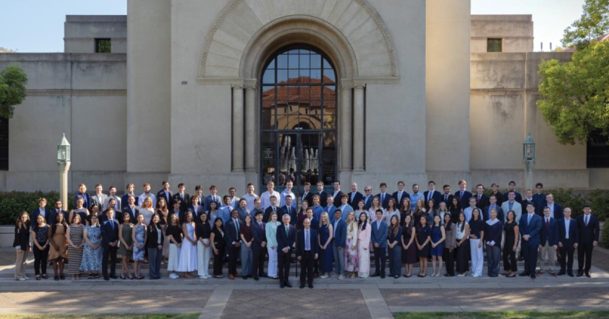 Attendees of the 2026 Hoover Institution Summer Policy Bootcamp are seen in front of Hoover Tower on August 10, 2026. (Patrick Beaudouin)
