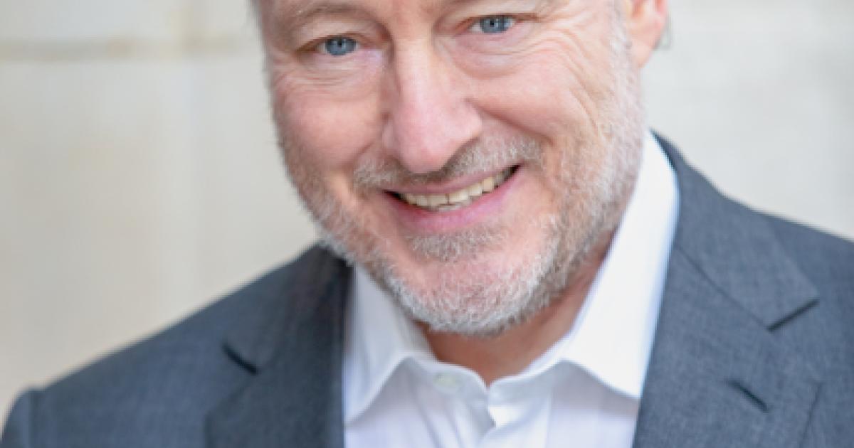 Andrew Robert Hoover Headshot
