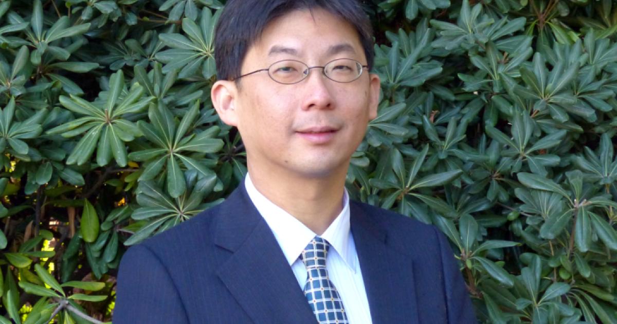 Hsiao-ting Lin Hoover Headshot