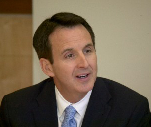 pawlenty-hoover-201104081513.jpg